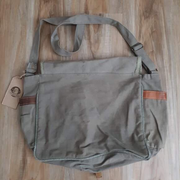 Canvas Rugged Crossbody Letter Bag By The Barrel Shack Hayes NWT - Picture 2 of 6